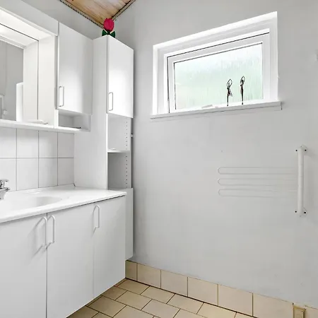 3 Bedroom Gorgeous In Σπίτι διακοπών *